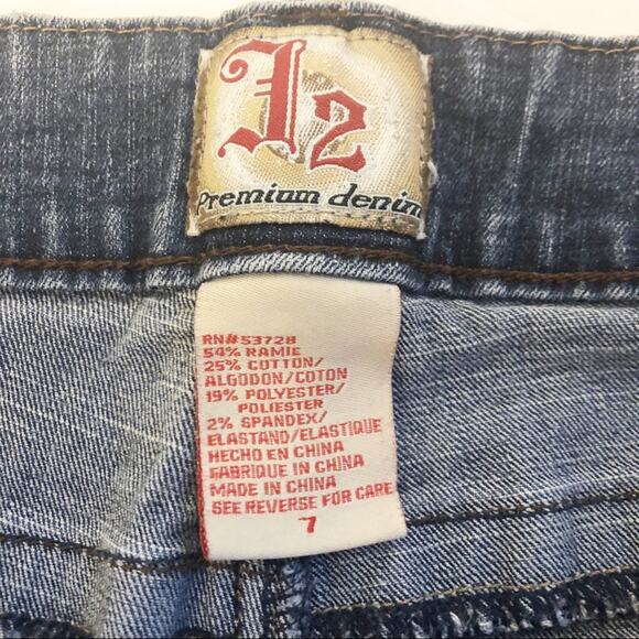 5/$25 J2 Denim Flare Dark Jeans Decorative Pockets Juniors Size 7 - Picture 7 of 7